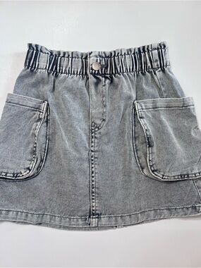 H&M | Light Gray Washed Denim Skirt (8)